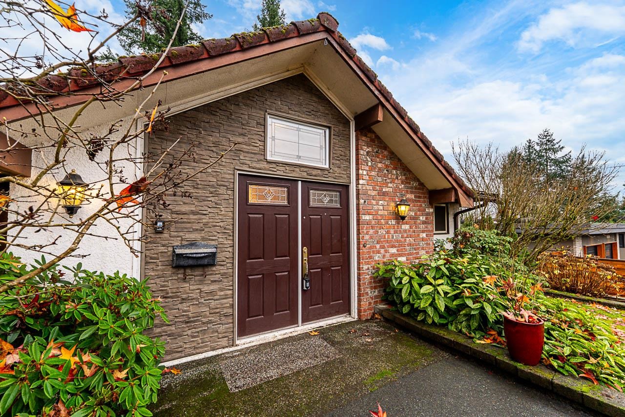 6511 Kempson Crescent