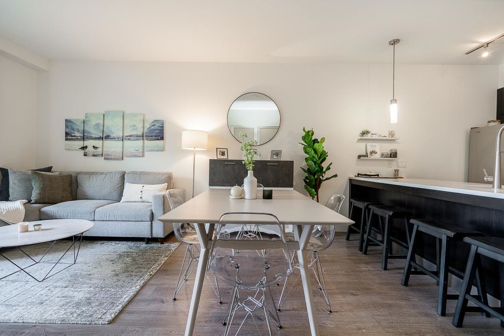 listing image 1101674361617221136