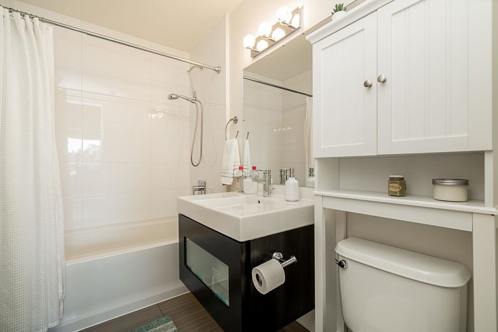 listing image 1106356473340186268