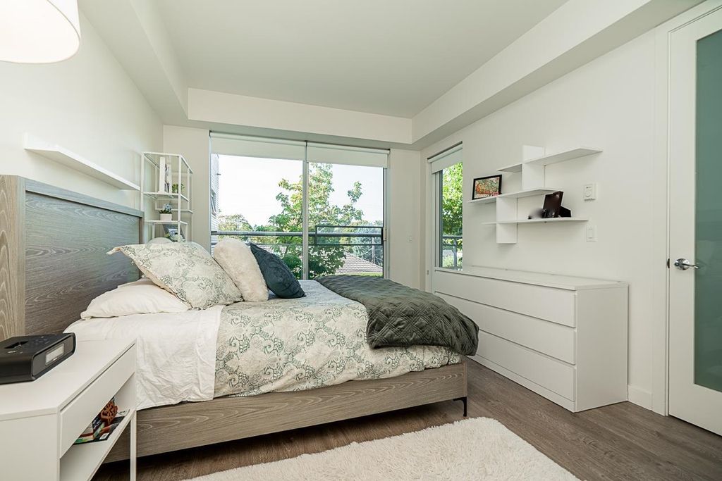 listing image 1107077664126747920