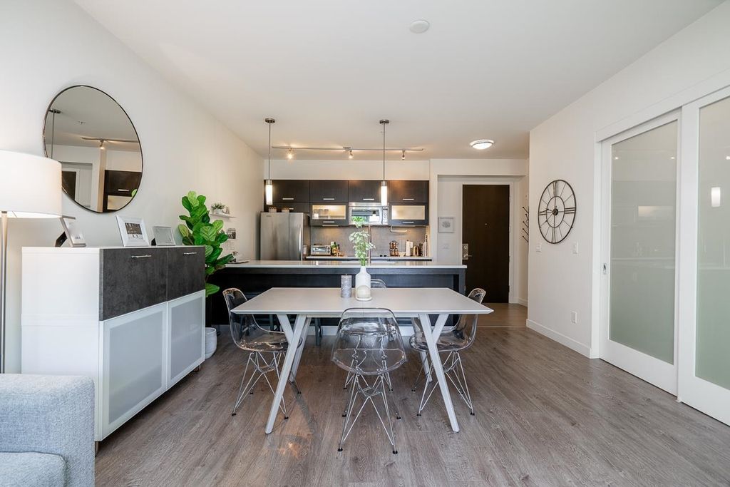 listing image 1109412978767616114