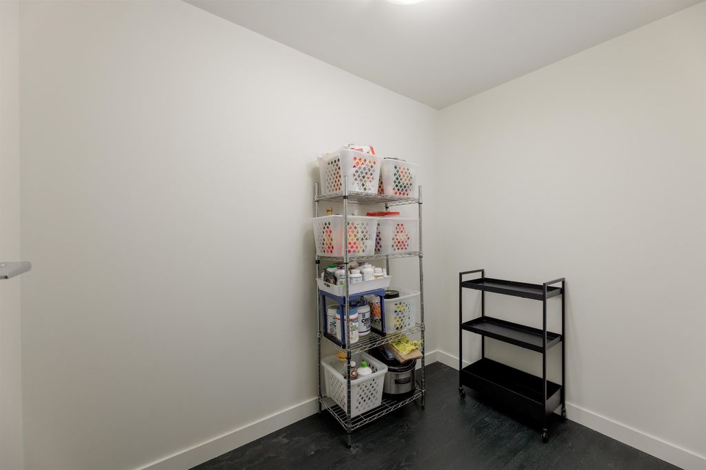 listing image 1105811089925544834
