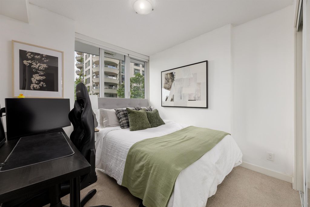 listing image 1101878982378690449