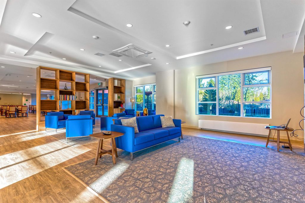 listing image 1109271676777120483