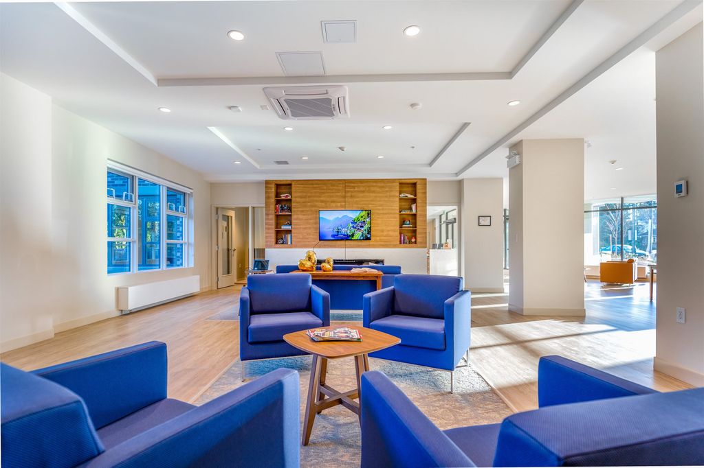 listing image 1109754786093352412
