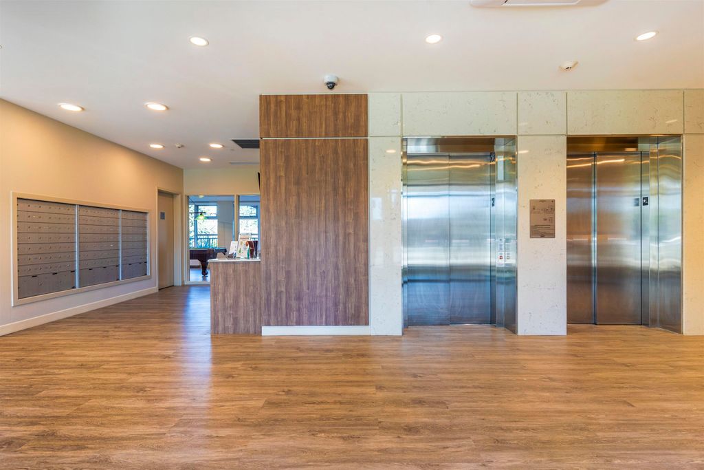 listing image 1103264718402472011