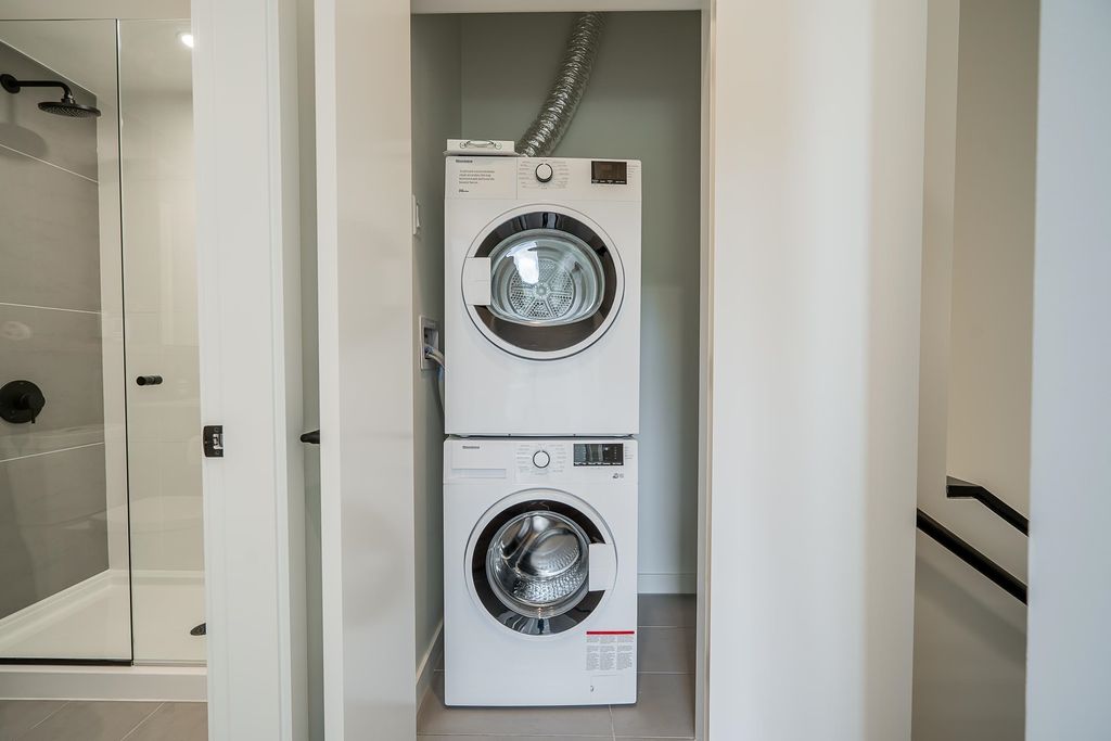 listing image 1108346228357099566