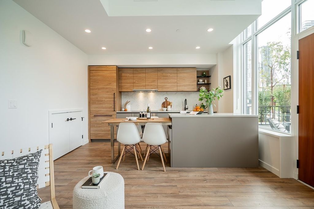 listing image 1106924687815742279