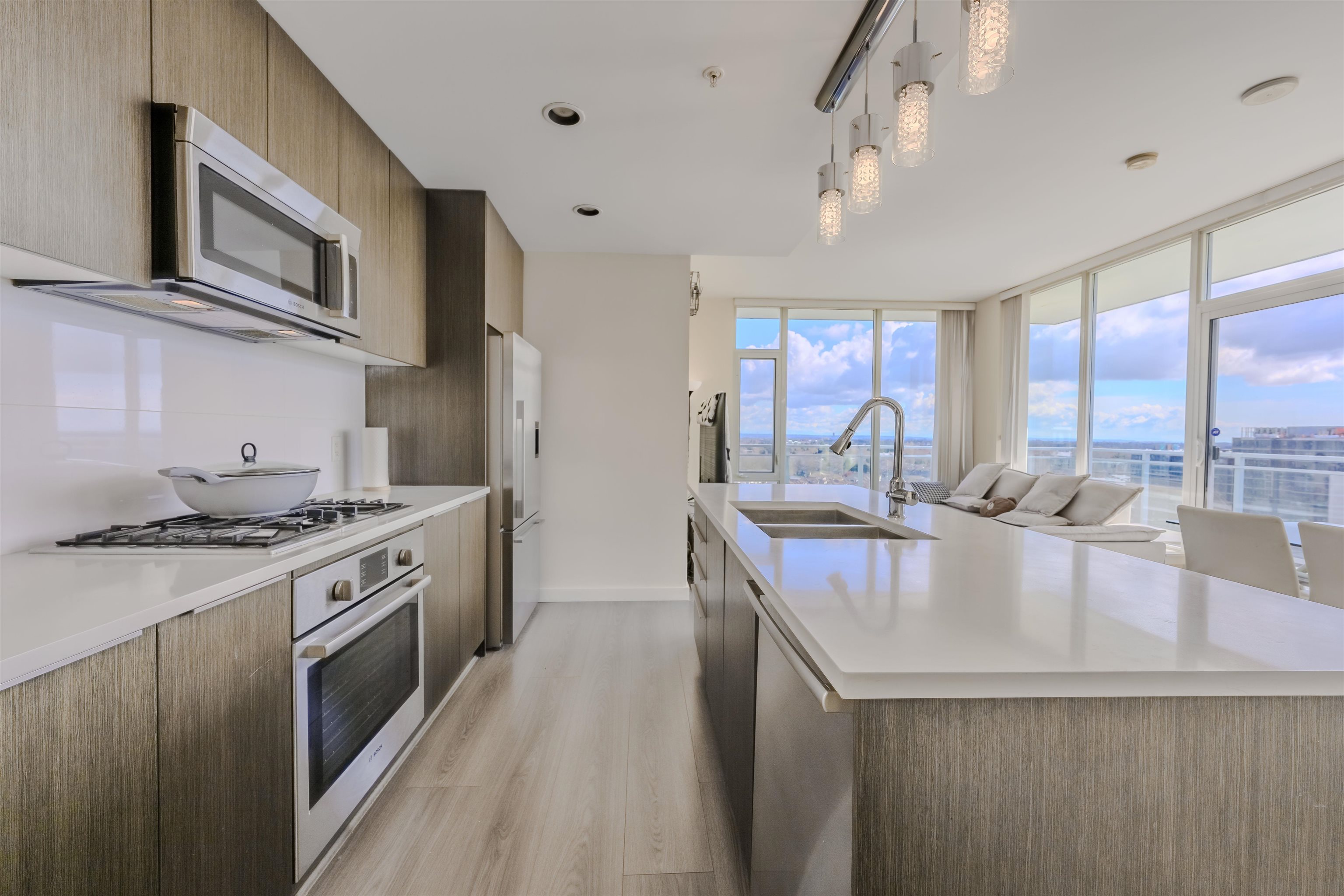 8677 Capstan Way PH 1705