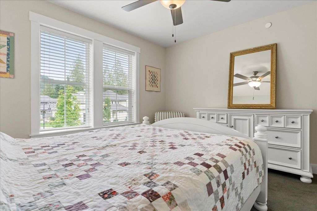 listing image 1106130832673172869