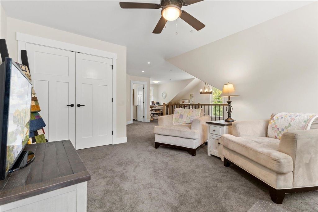 listing image 1104212198776610356