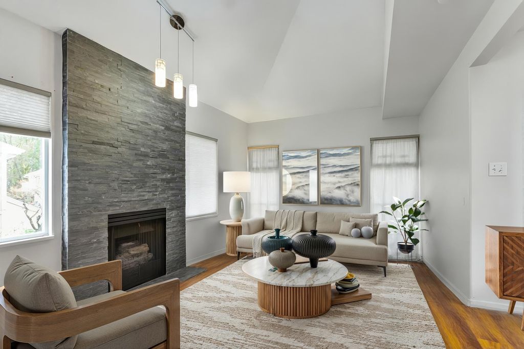 listing image 1100631833850613443