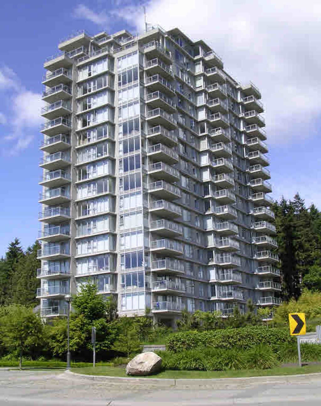 listing image 1101293933624823330