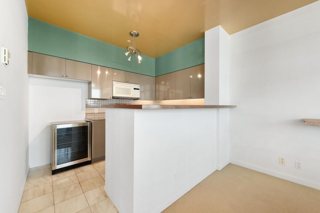 listing image 1101652433036236378