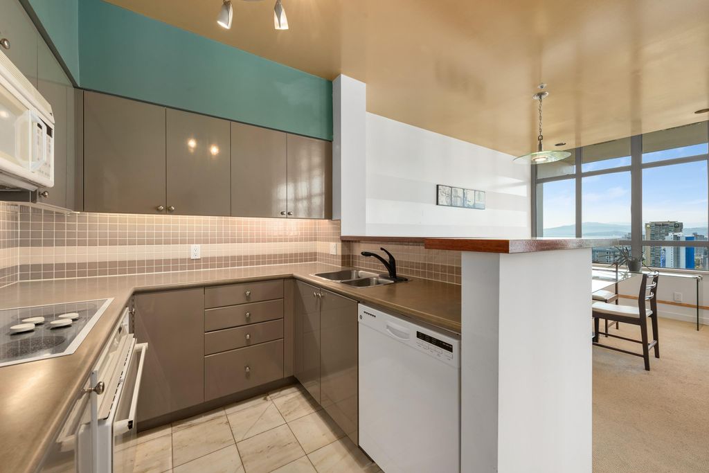 listing image 1101620472178928177