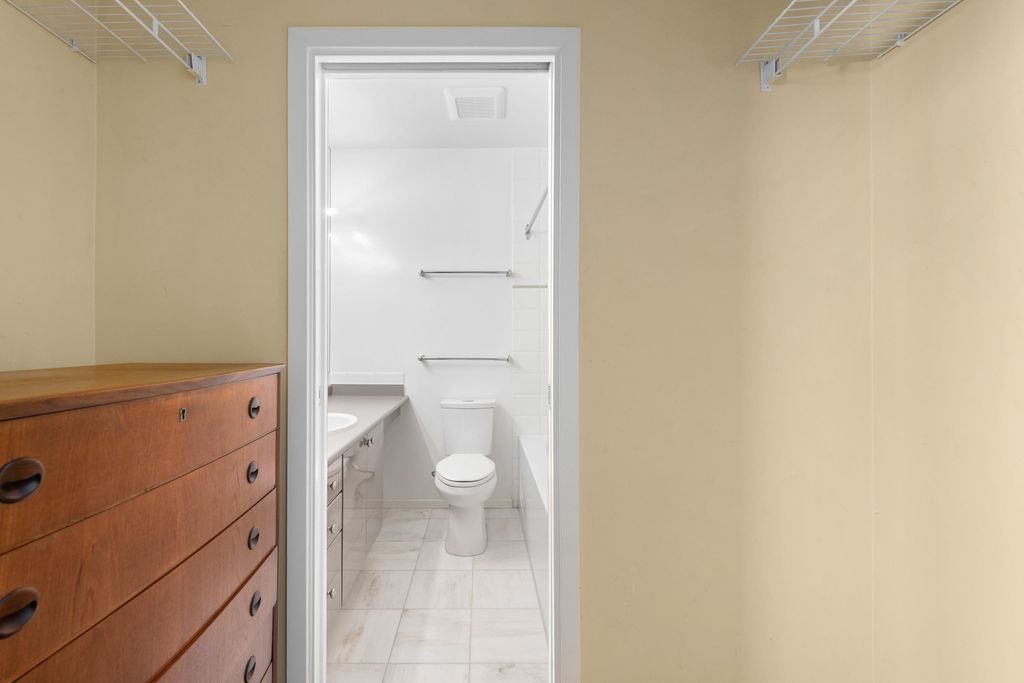 listing image 1107743042624865788