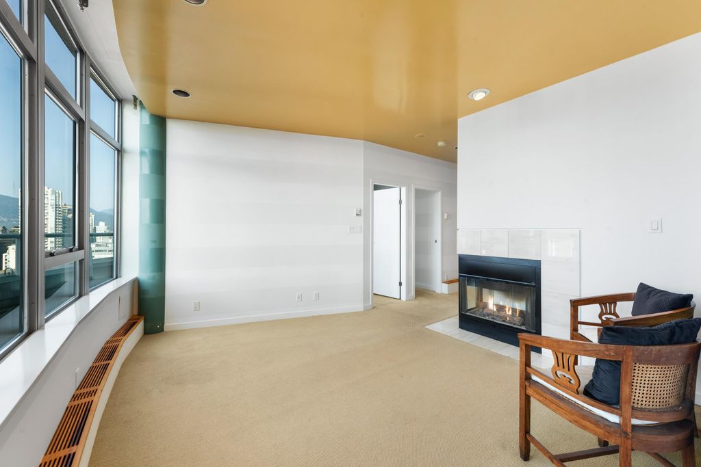 listing image 1104410531346289490