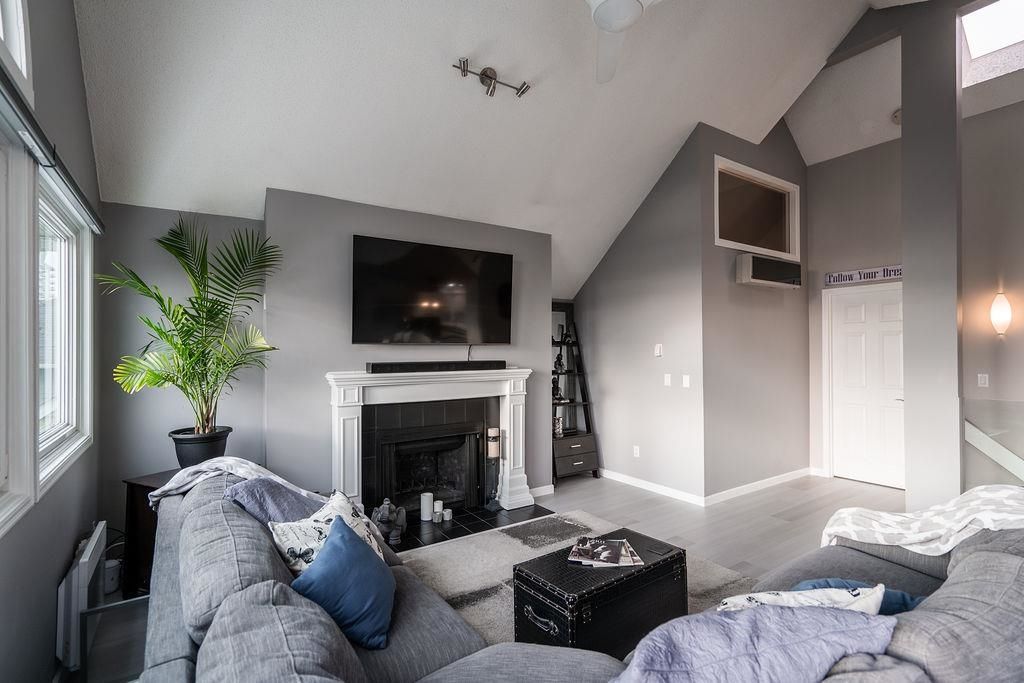 listing image 1100258761539058902