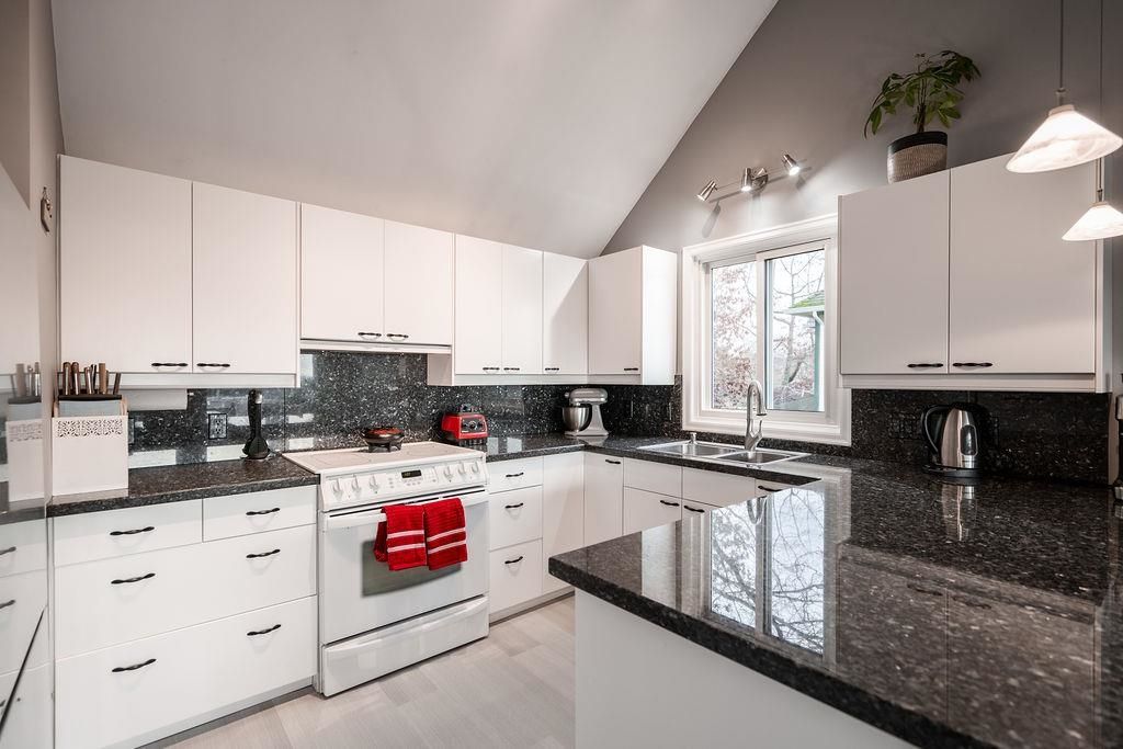 listing image 1109399880054905641