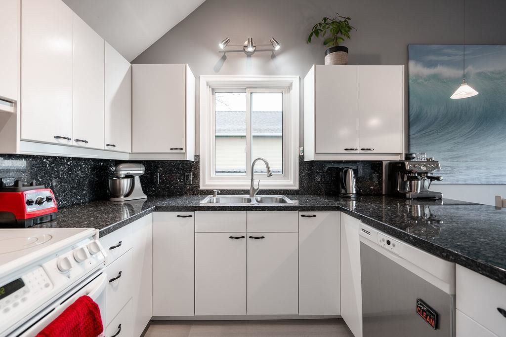 listing image 1101632622823826564