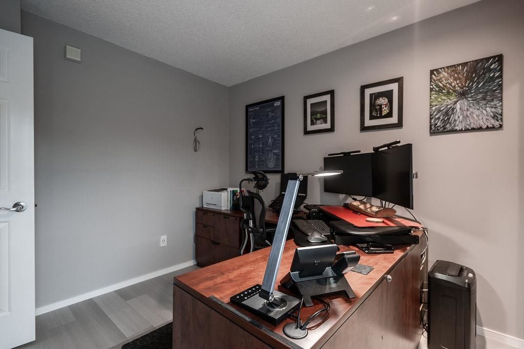 listing image 1100714573744190550