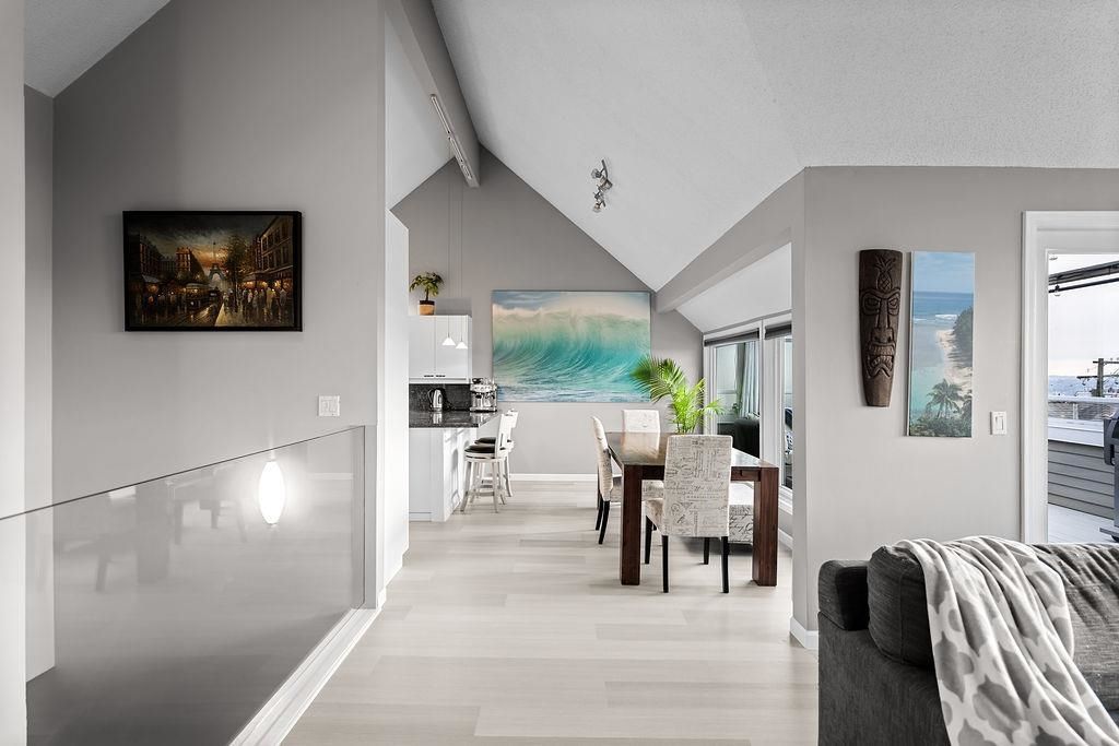 listing image 1104370707564665361