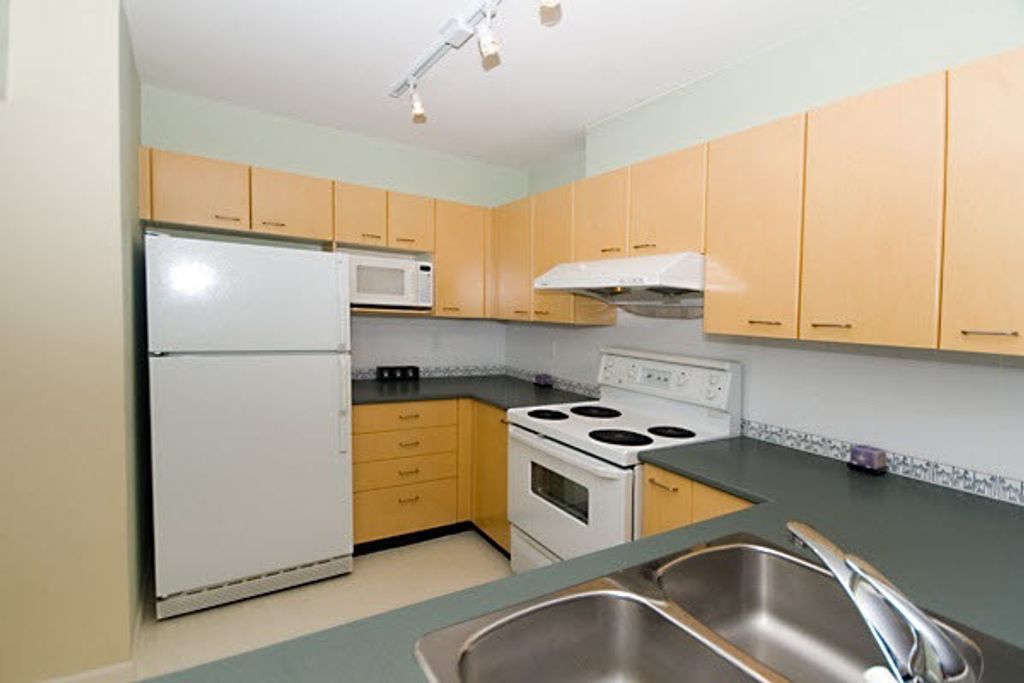 listing image 1102588915935258513