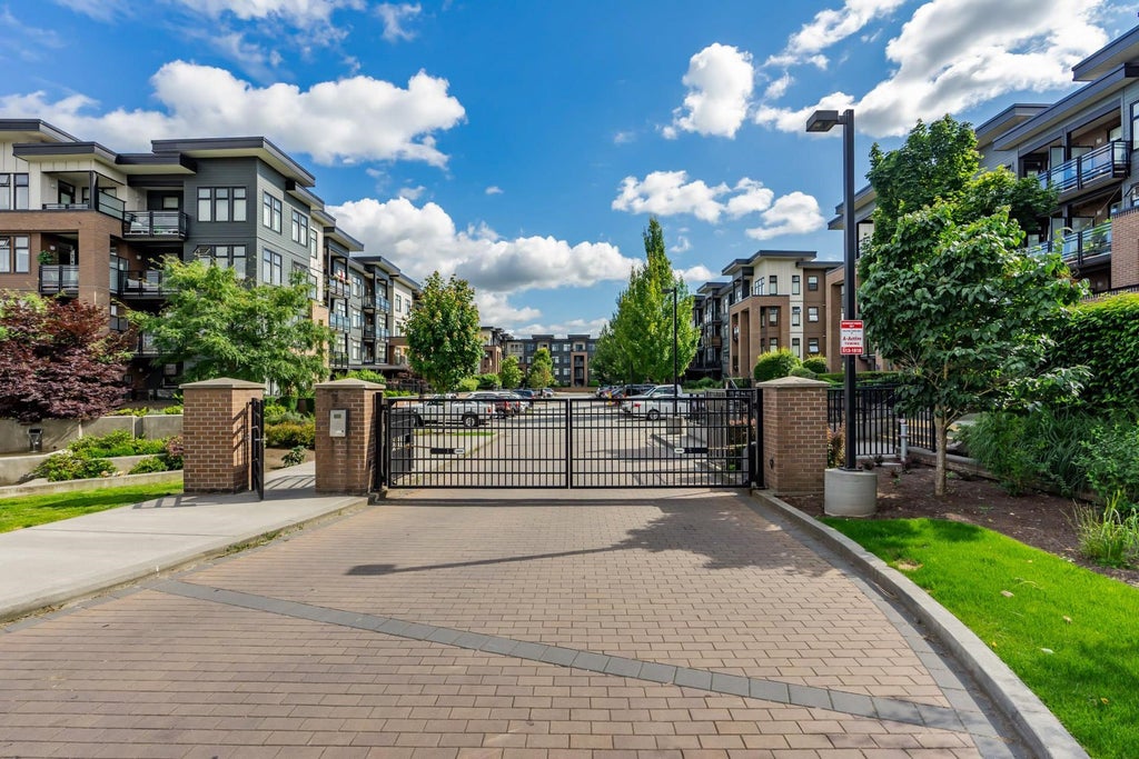 Photo of 20068 Fraser Highway #407, Langley, BC V3A 0H2 (MLS # R3093529)