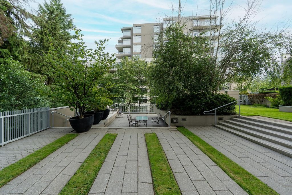 listing image 1101122379675181449