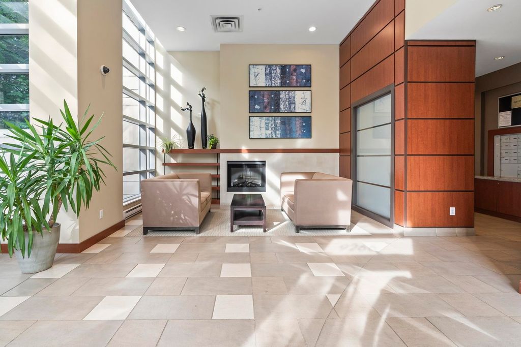 listing image 1103557940940648035