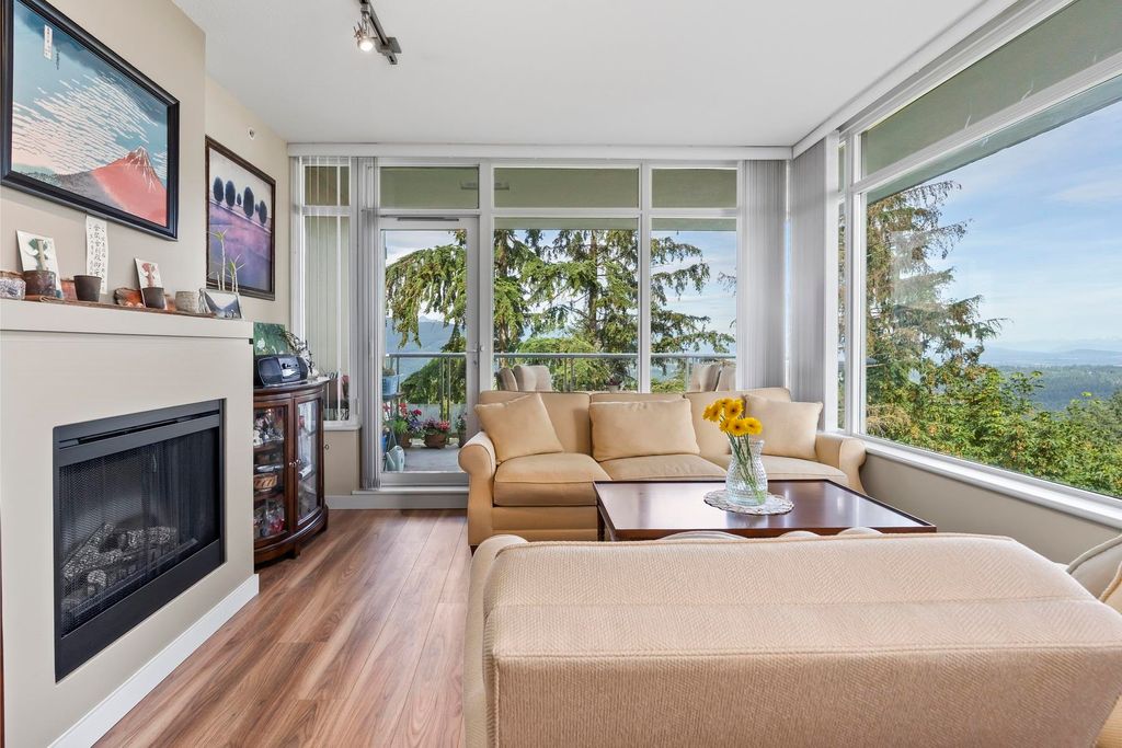 listing image 1102438884211110468