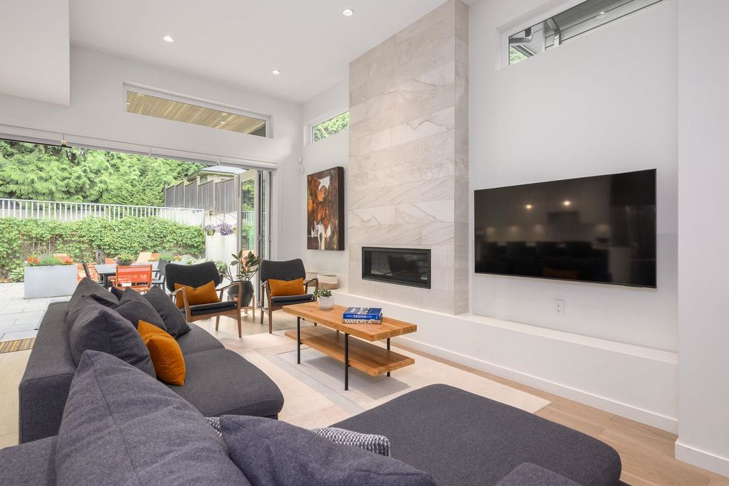 listing image 1103619529493510039