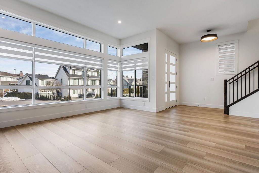 Photo of 46070 First Avenue, Chilliwack, BC V2P 1W1 (MLS # R3135824)