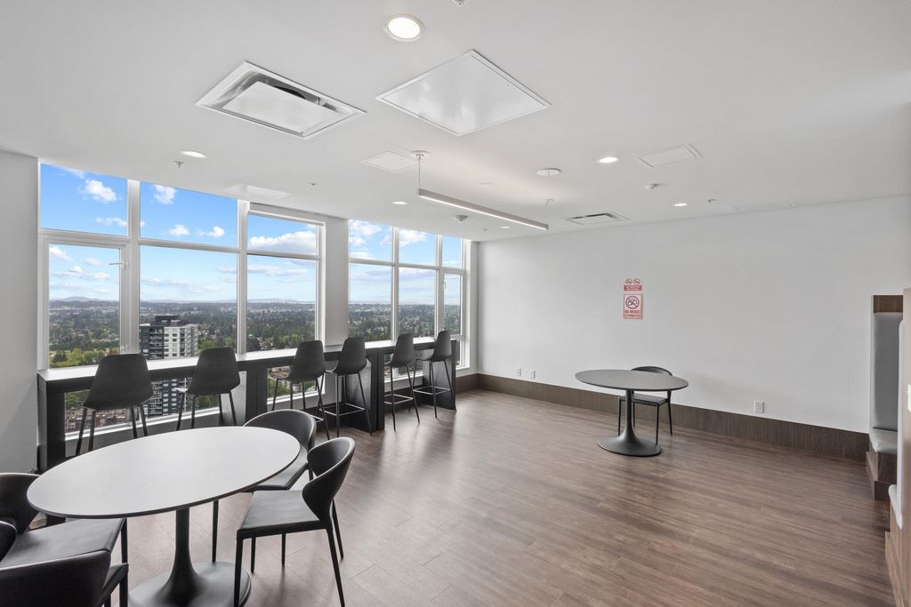 listing image 1102482679500283167