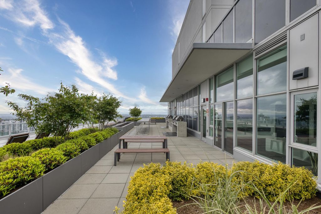 listing image 1102495213303202728