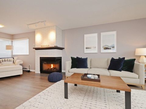 2136 Eastern Avenue North Vancouver BC V7L 3G3