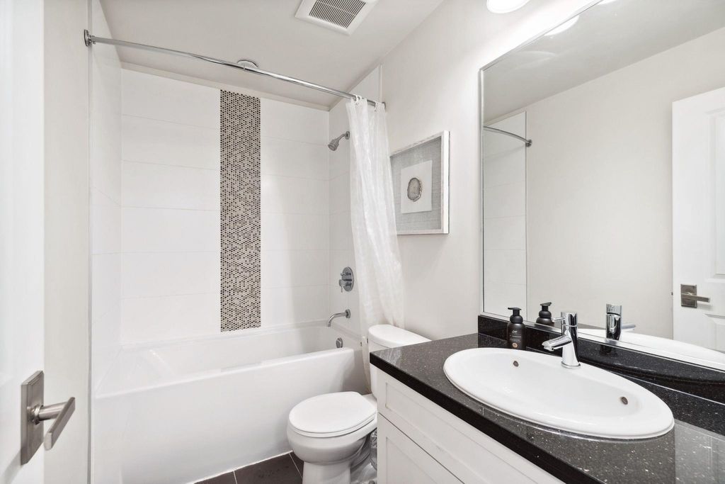 listing image 1102801128545655101