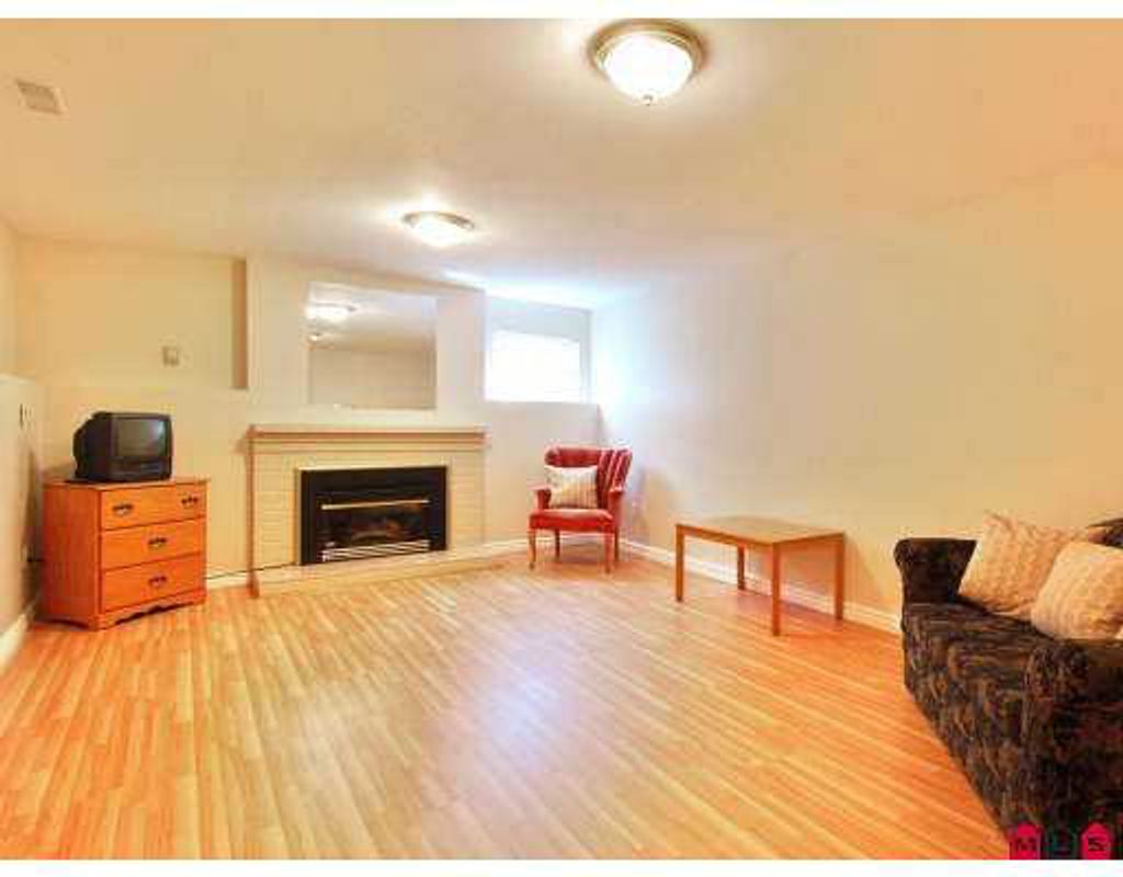 listing image 1106865163525774837