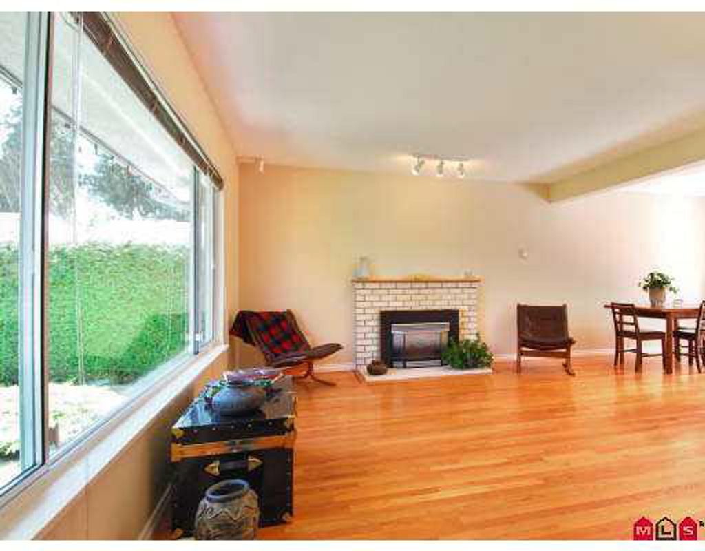 listing image 1107558290944018813