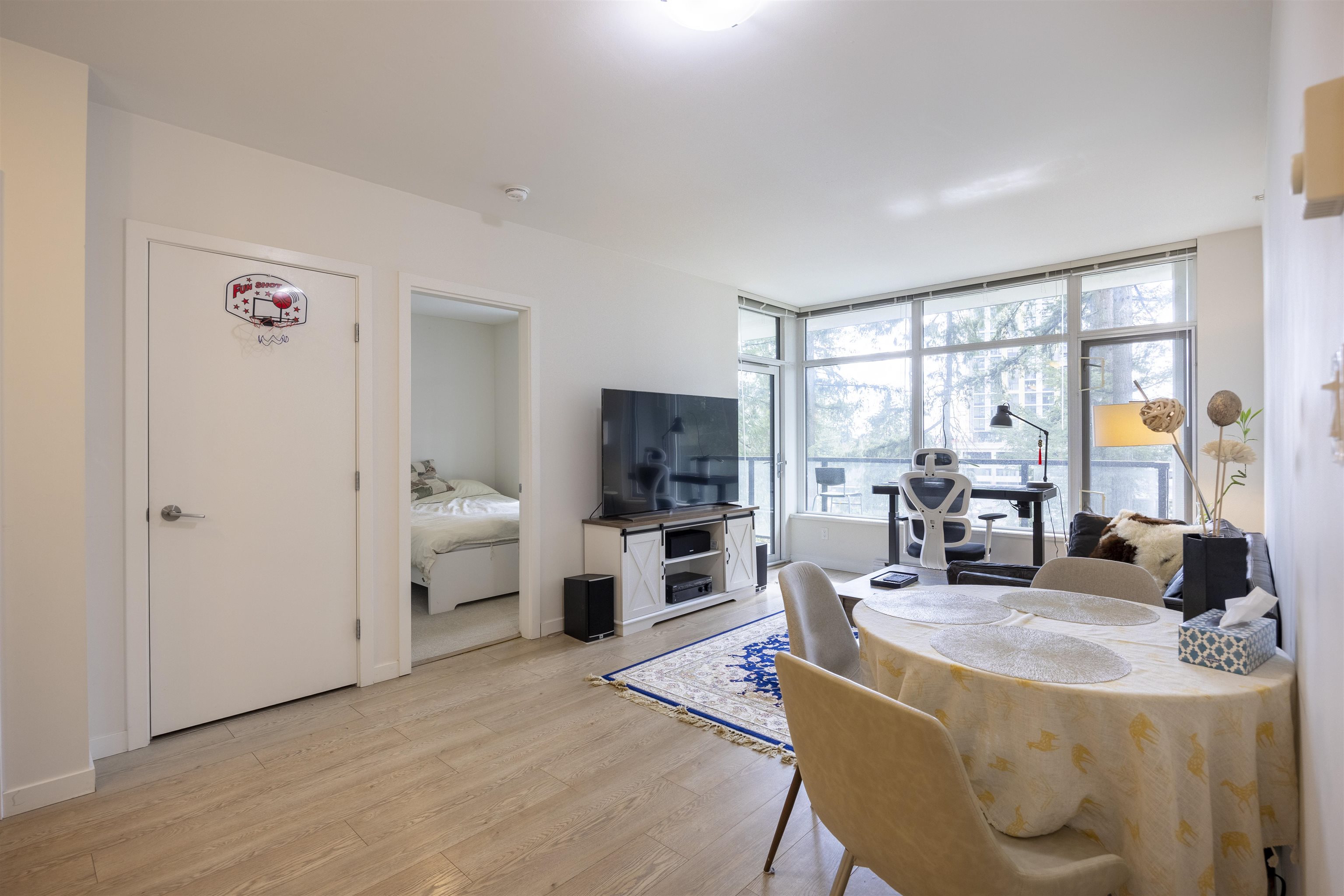 3080 Lincoln Avenue 605