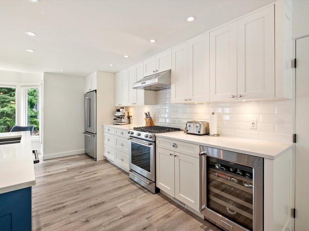 listing image 1105985312868242619
