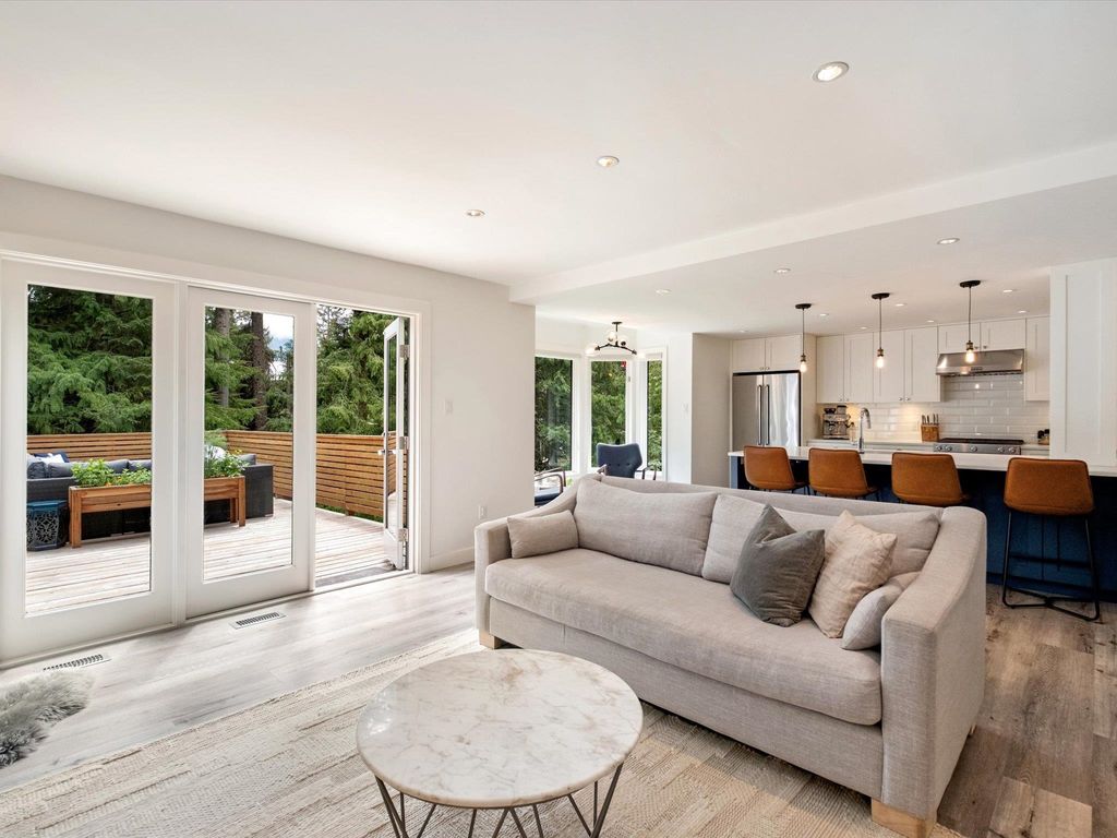 listing image 1108495344966019408