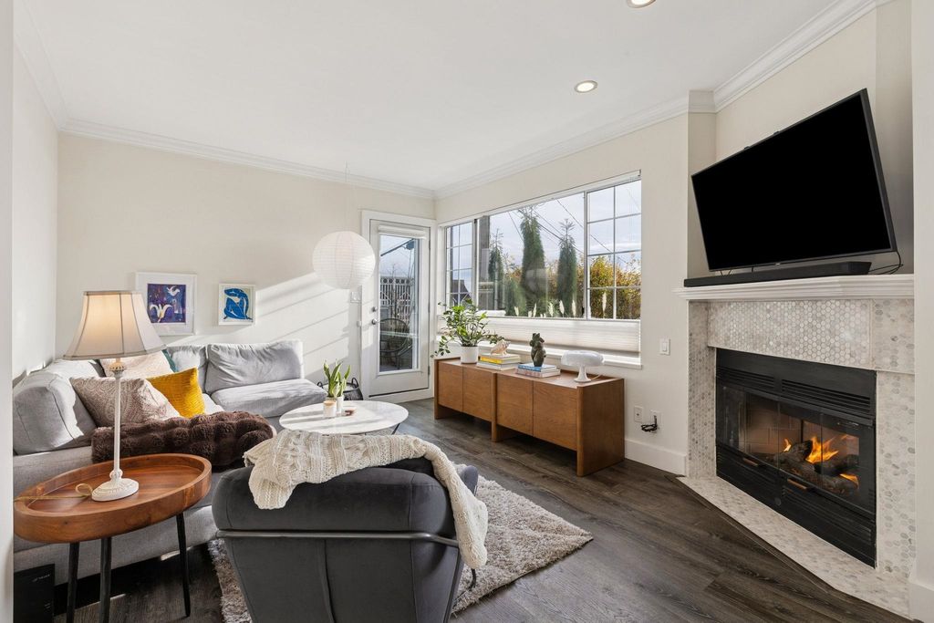 listing image 1104197449910594405