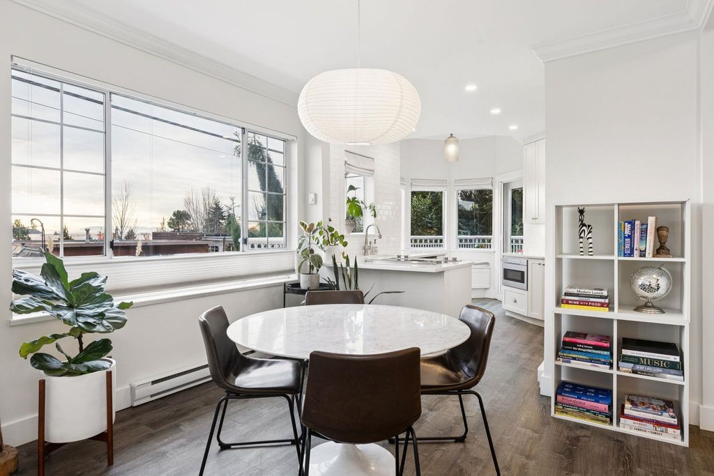 listing image 1100560592371299043