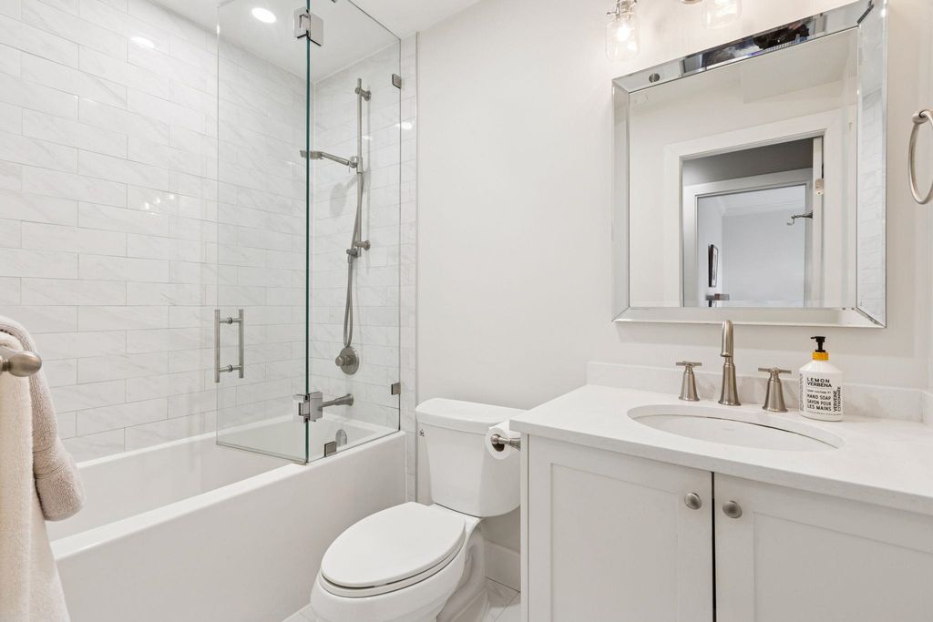 listing image 1104279216905958677