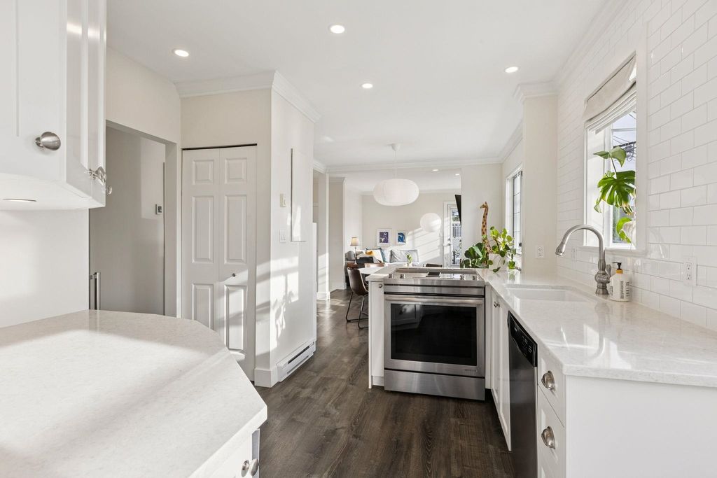 listing image 1107999564076774778