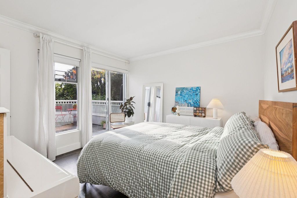 listing image 1101382446974302696