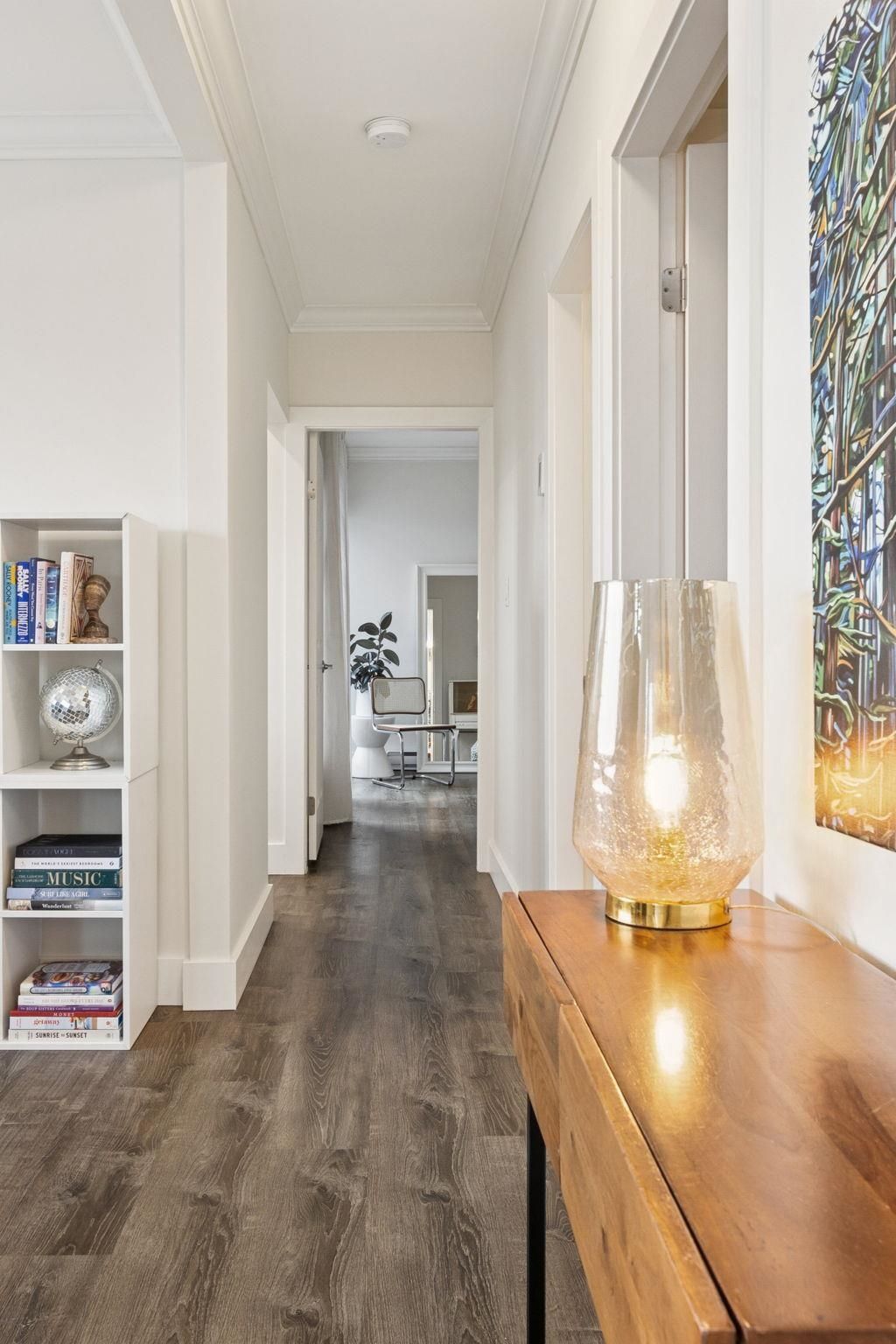 listing image 1101168877210219597