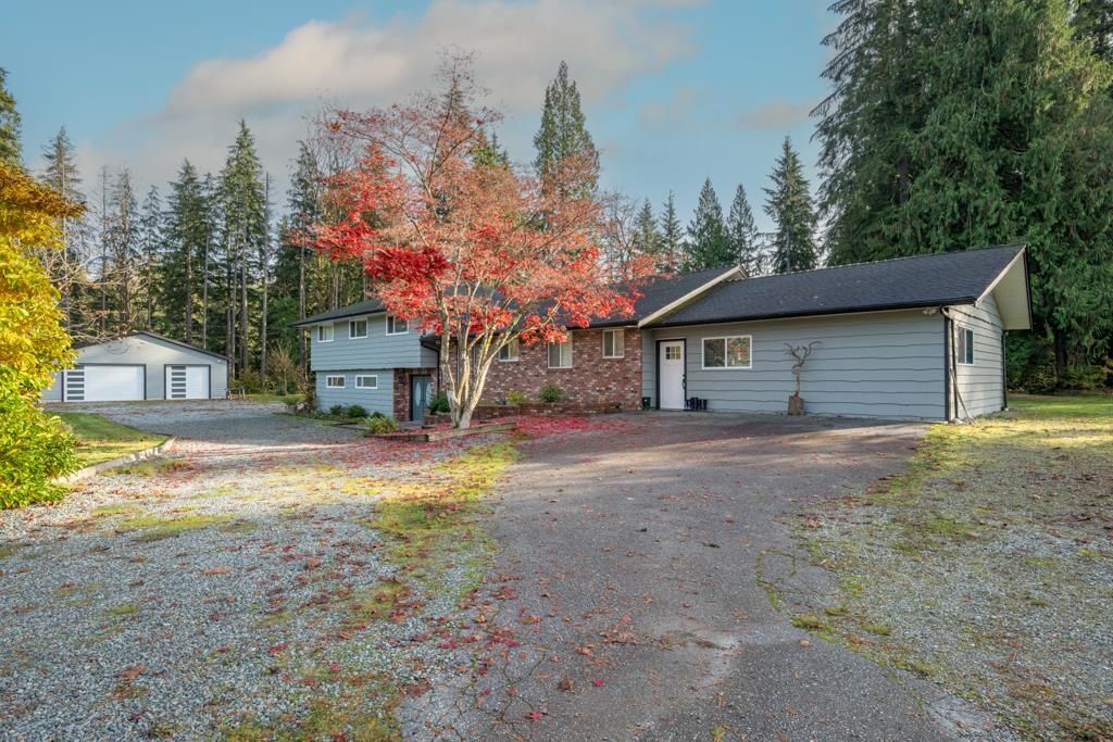 Photo of 25908 124 Avenue, Maple Ridge, BC V4R 1B8 (MLS # R3103325)