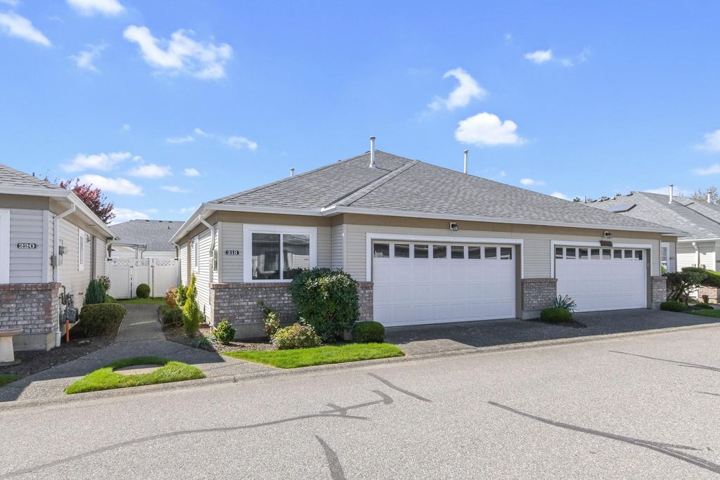 Photo of 8485 Young Road #218, Chilliwack, BC V2P 7Y7 (MLS # R3114122)